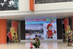 <a href="/tin-tuc-su-kien/hoat-dong-ngoai-gio-len-lop" title="Hoạt động ngoài giờ lên lớp" rel="dofollow">Hoạt động ngoài giờ lên lớp</a>